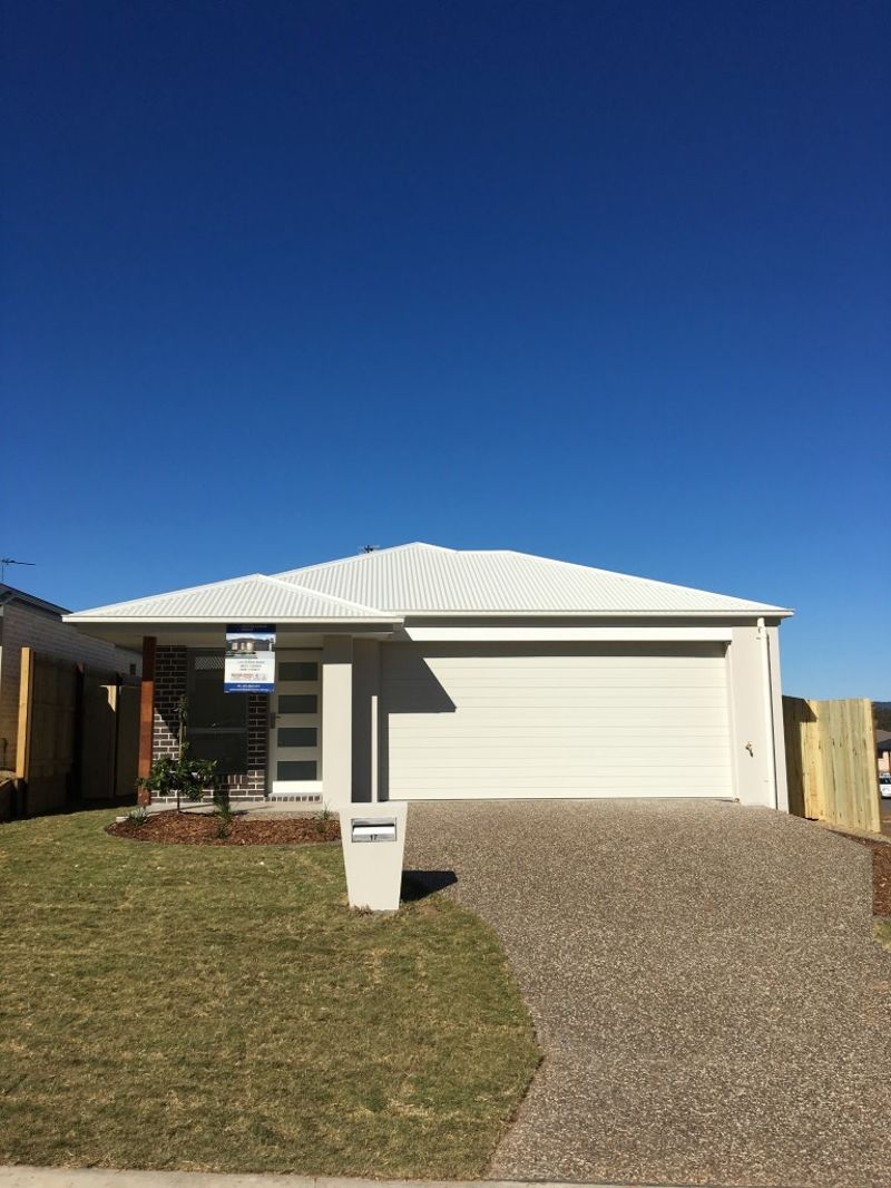 Property in Park Ridge - $630.00 per week