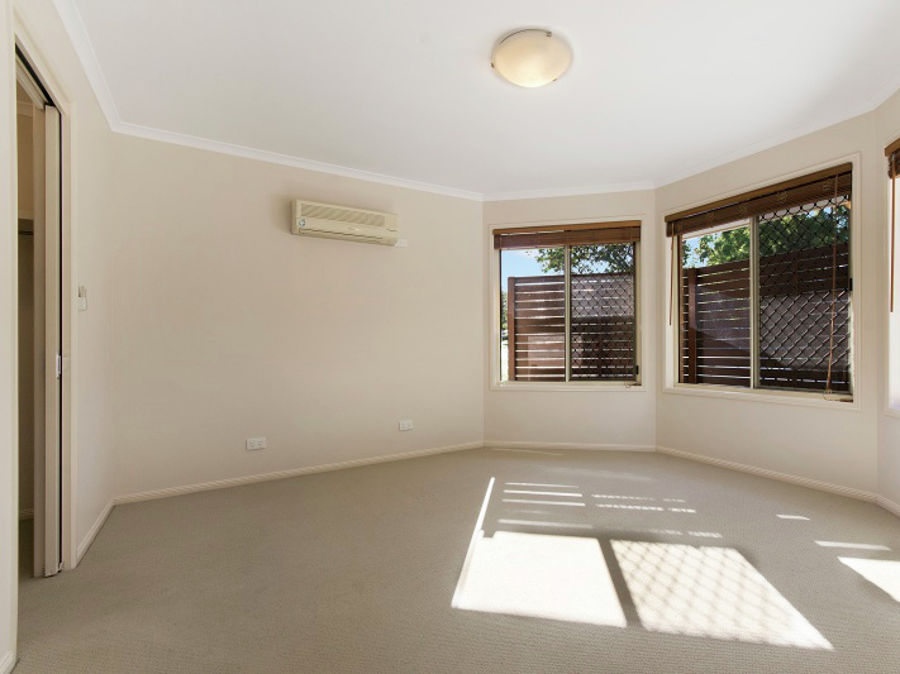 38 Rainbird Court Palmwoods bedroom 1