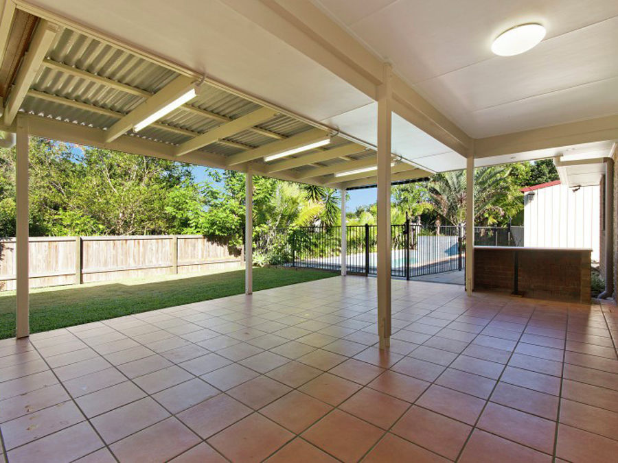 38 Rainbird Court Palmwoods outdoor entertainment