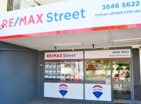 RE/MAX Street Reception