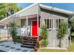 Property in Holland Park West - Sold for $481,000