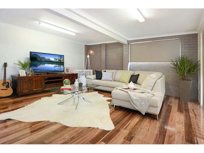Property in Holland Park West - Sold for $675,000