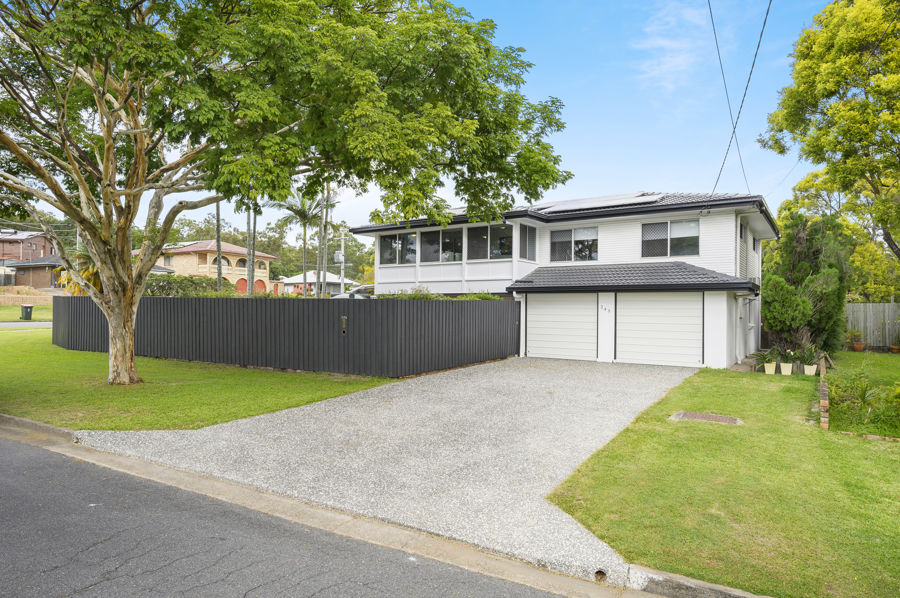 Property in Holland Park West - Sold for $902,500