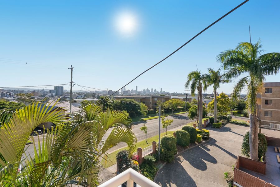 Property in Coorparoo - $700
