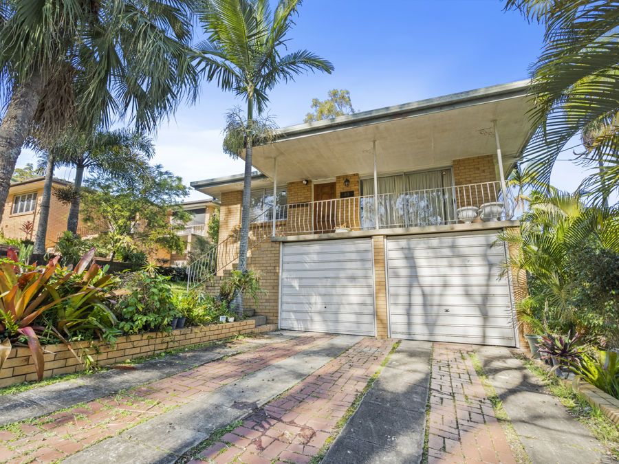 Property in Holland Park West - Sold