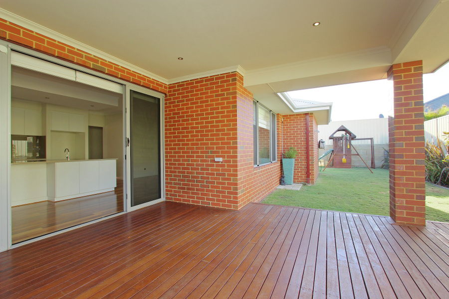 Real Estate in Madora Bay