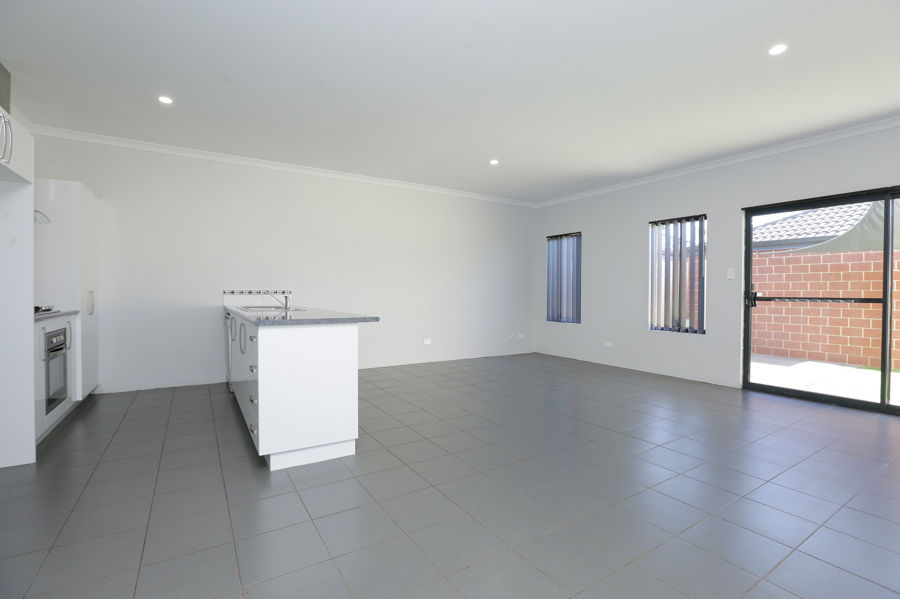 Real Estate in Lakelands