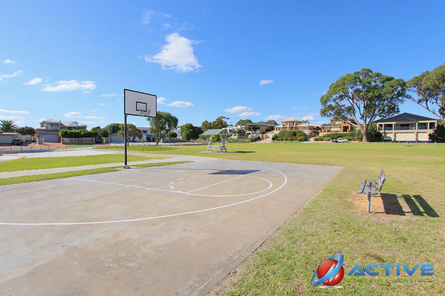 Real Estate in Silver Sands