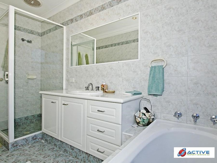 Real Estate in Marangaroo