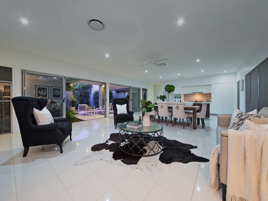 RE/MAX Advantage > Home