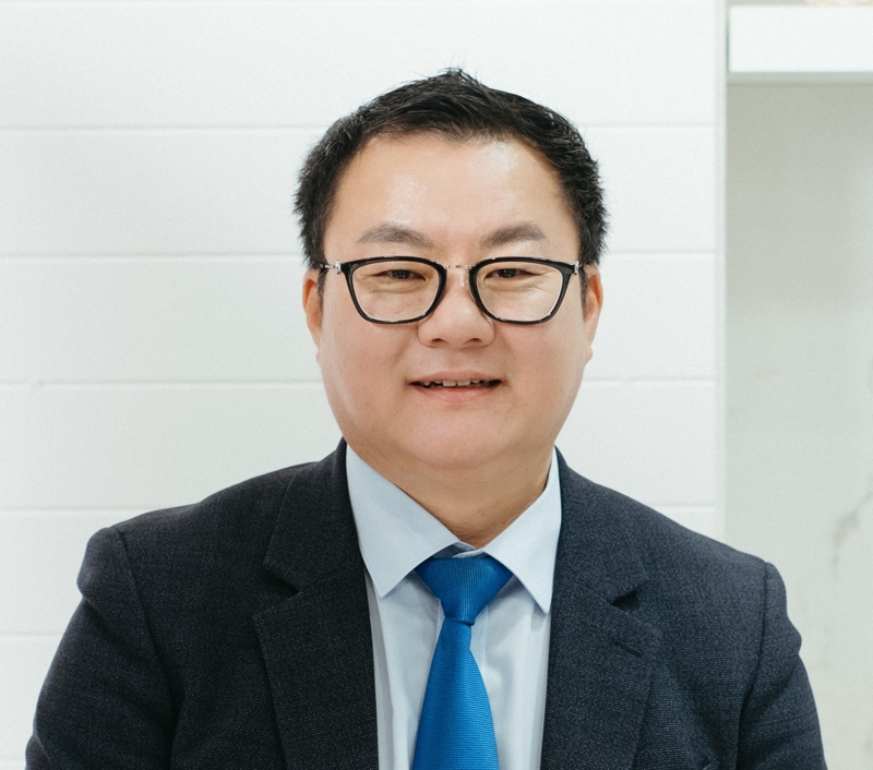 Kevin (Kyung Whan) Kim