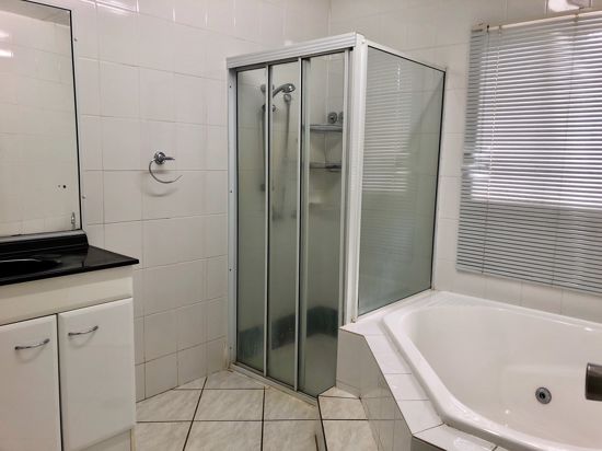 Real Estate in Innisfail Estate