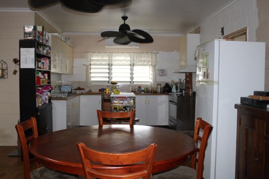 Real Estate in Mirriwinni