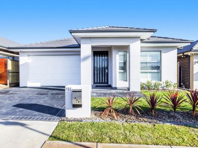 Property in The Ponds - Sold for $955,000