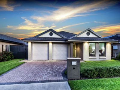 Property in The Ponds - Sold for $915,000