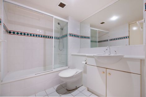 Real Estate in Nobby Beach