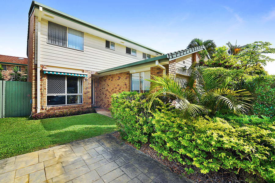 Real Estate in Burleigh Waters