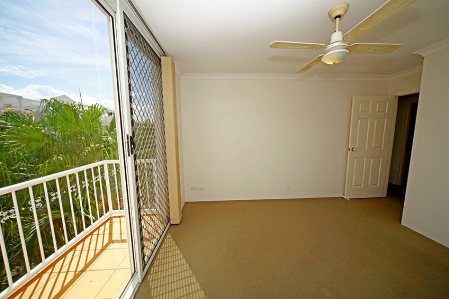 Real Estate in Nobby Beach