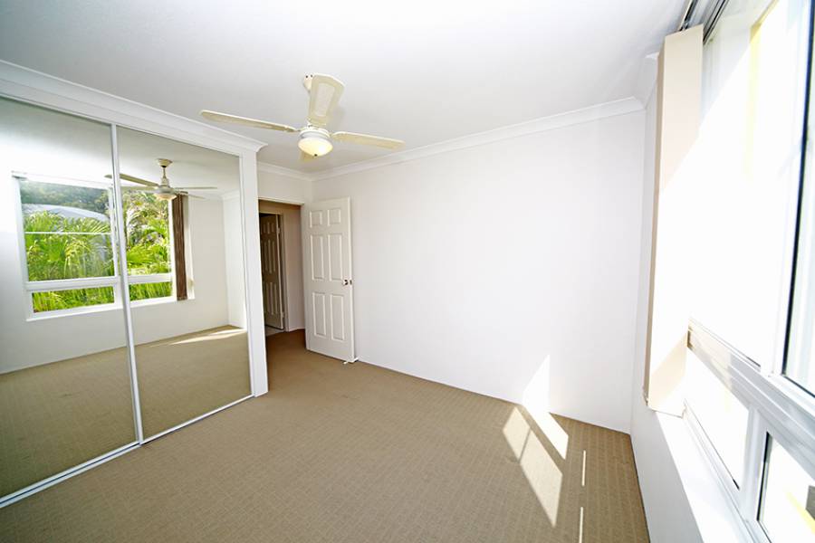 Nobby Beach real estate Sold