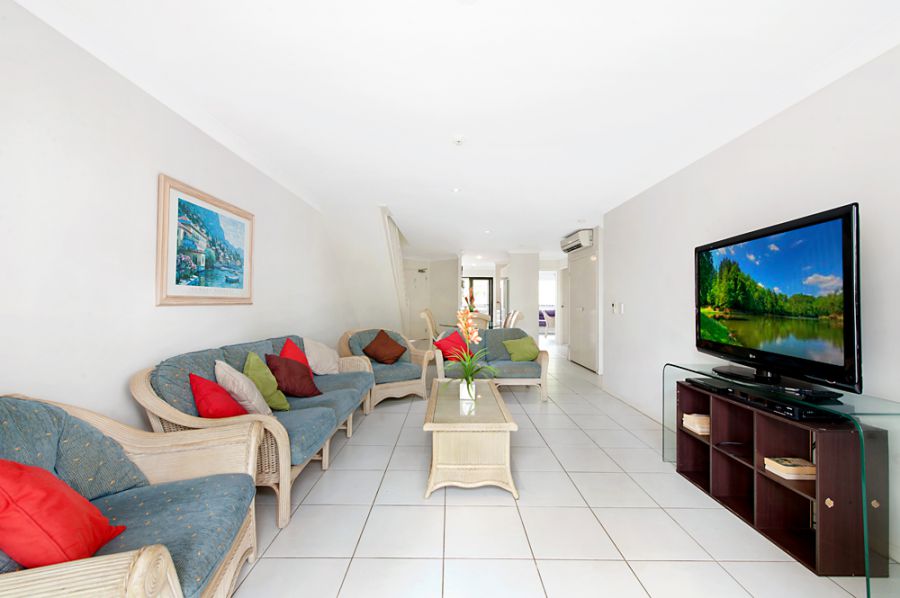 E32/1 Great Hall Drive, Nobby Beach > Queensland Coast Realty (Rentals) PTY LTD