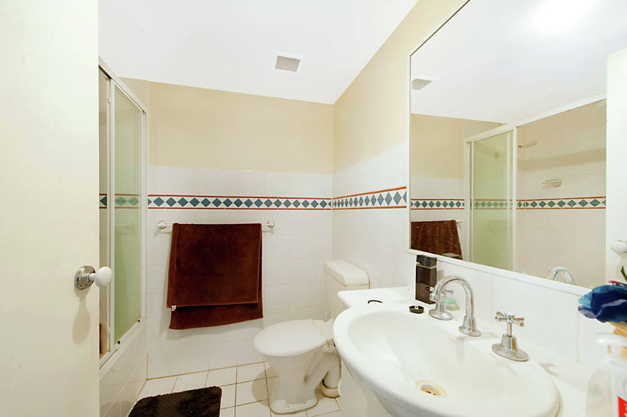 Real Estate in Nobby Beach