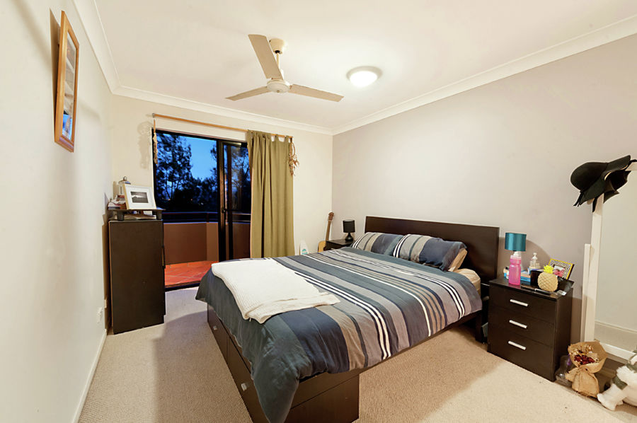 Real Estate in Nobby Beach