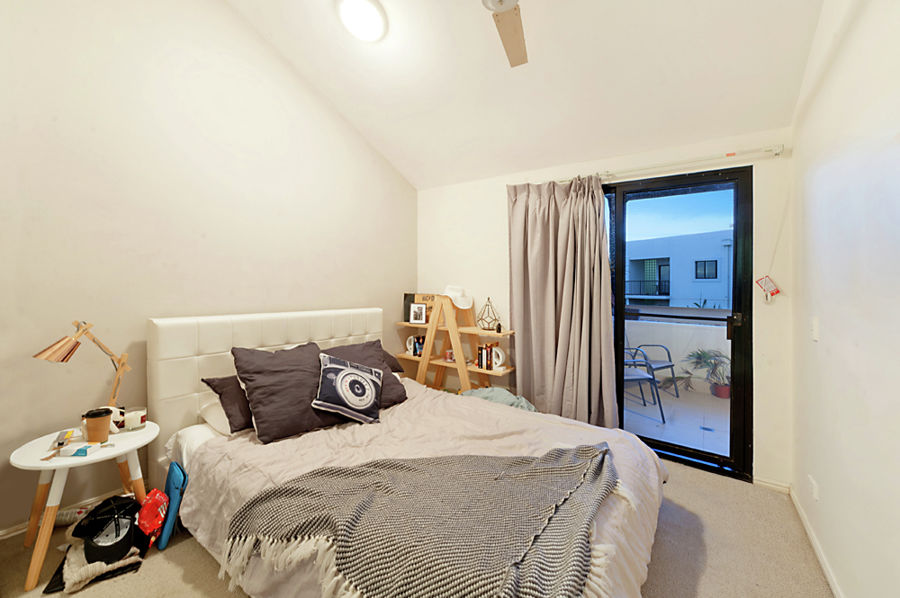 Real Estate in Nobby Beach