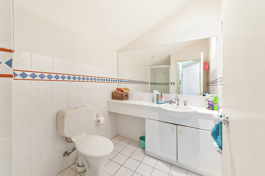 Real Estate in Nobby Beach