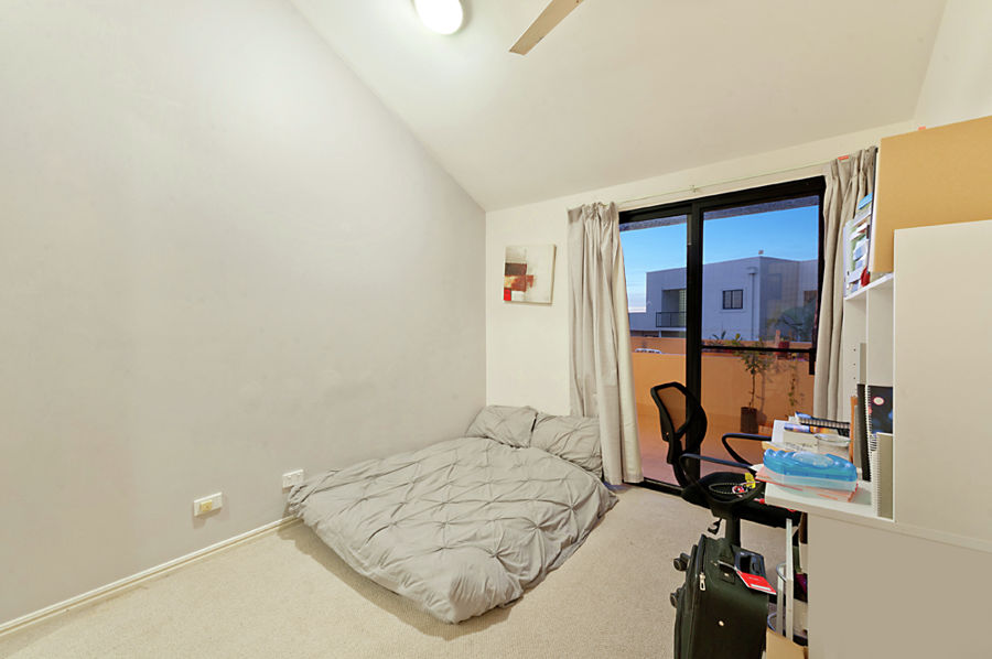 Real Estate in Nobby Beach