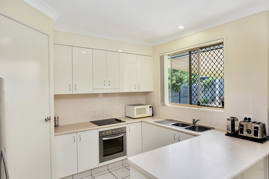 Pacific Pines real estate Sold