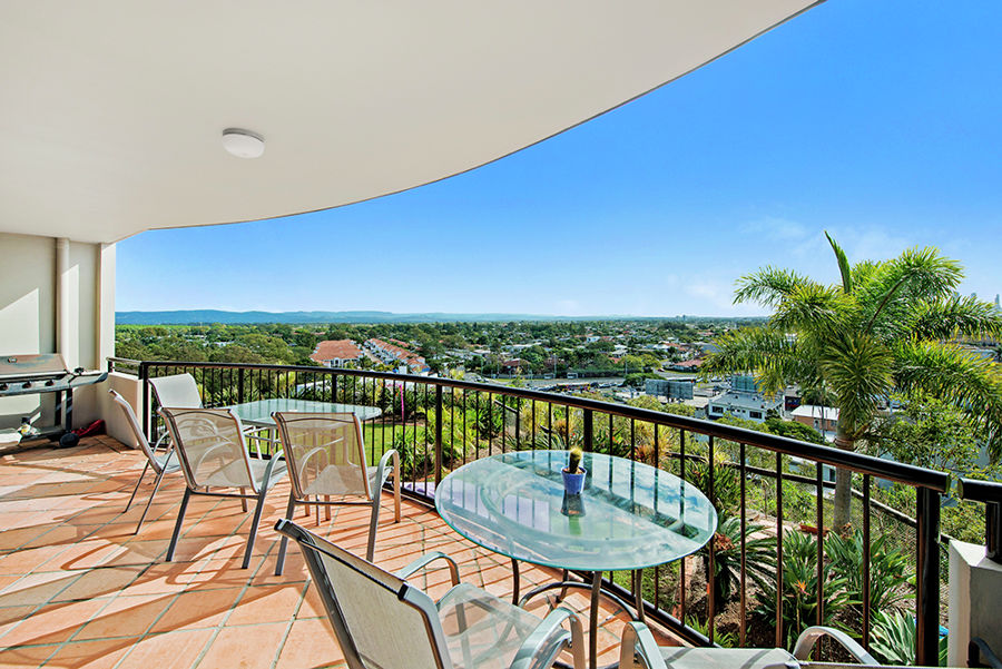 Real Estate in Nobby Beach