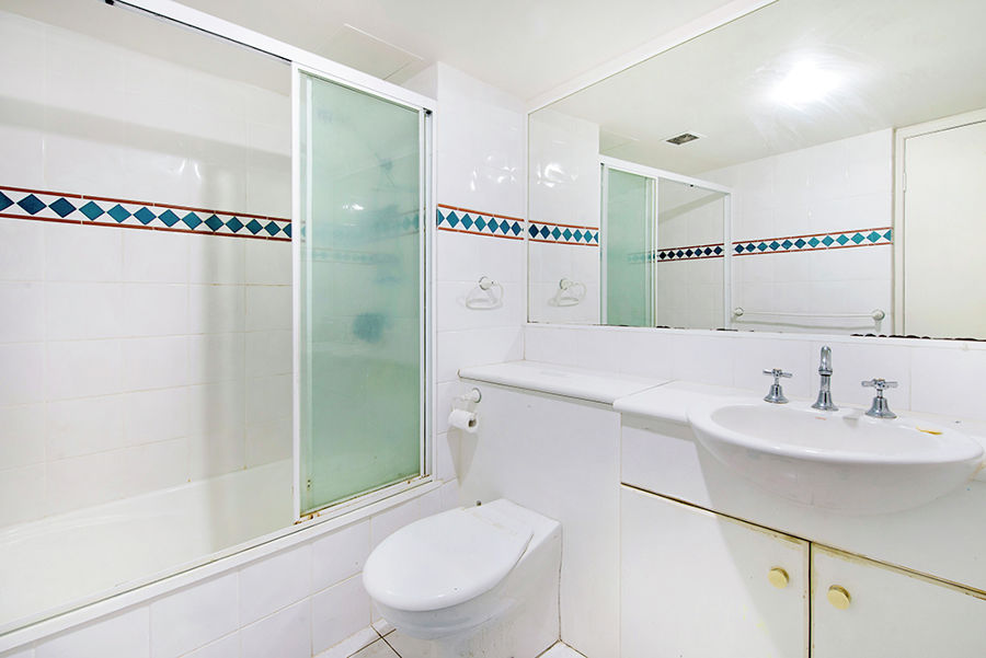 Real Estate in Nobby Beach