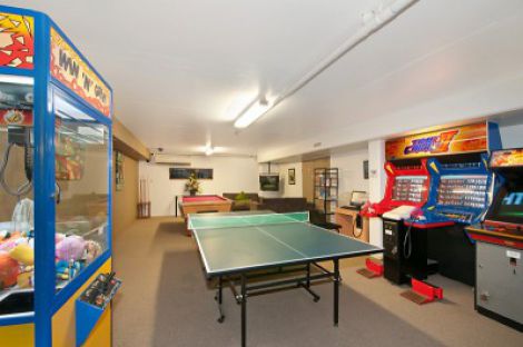 Real Estate in Surfers Paradise