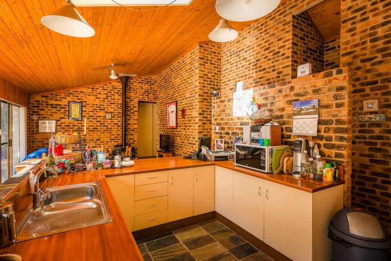 Real Estate in Valla