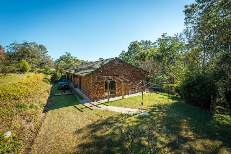 Real Estate in Valla