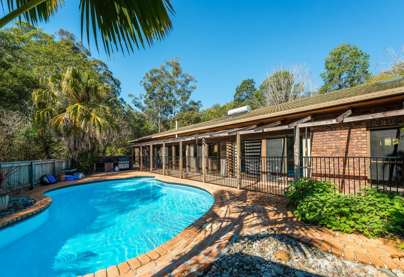 Real Estate in Valla