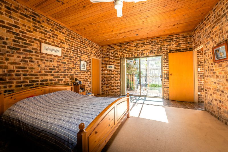 Real Estate in Valla