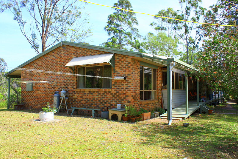 Real Estate in Valla