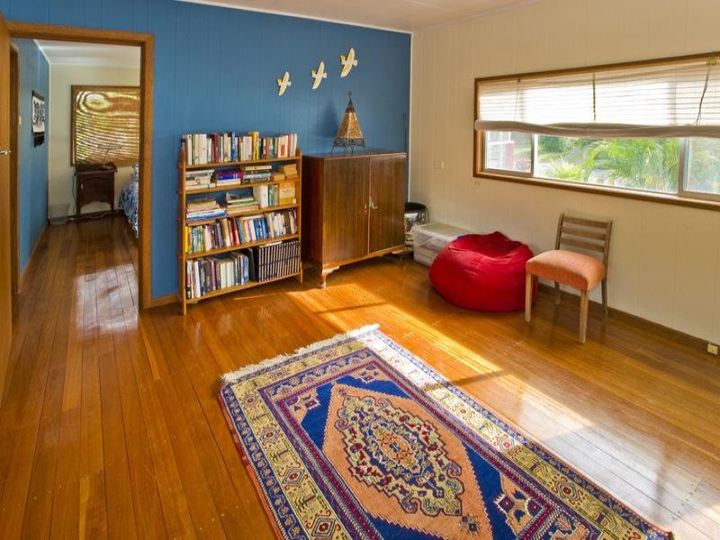 Real Estate in Valla Beach