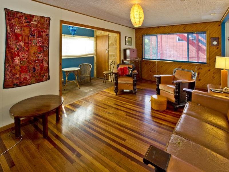 Real Estate in Valla Beach