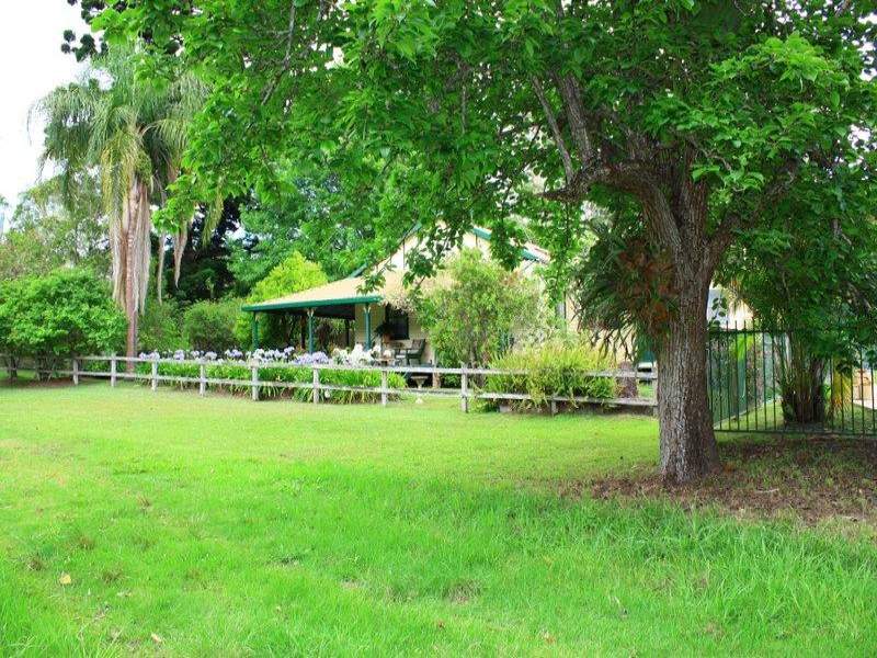 Real Estate in Valla