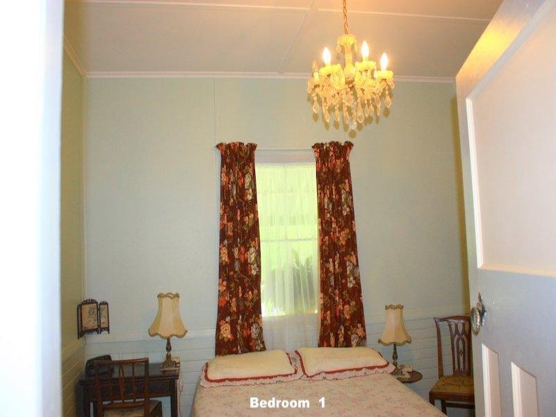 Real Estate in Valla