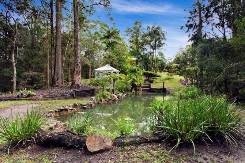 Real Estate in Valla