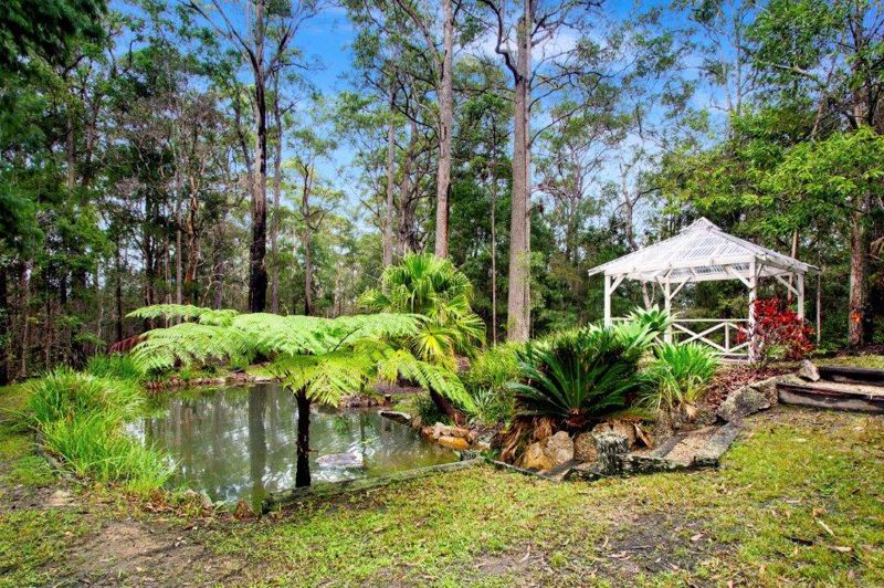 Real Estate in Valla