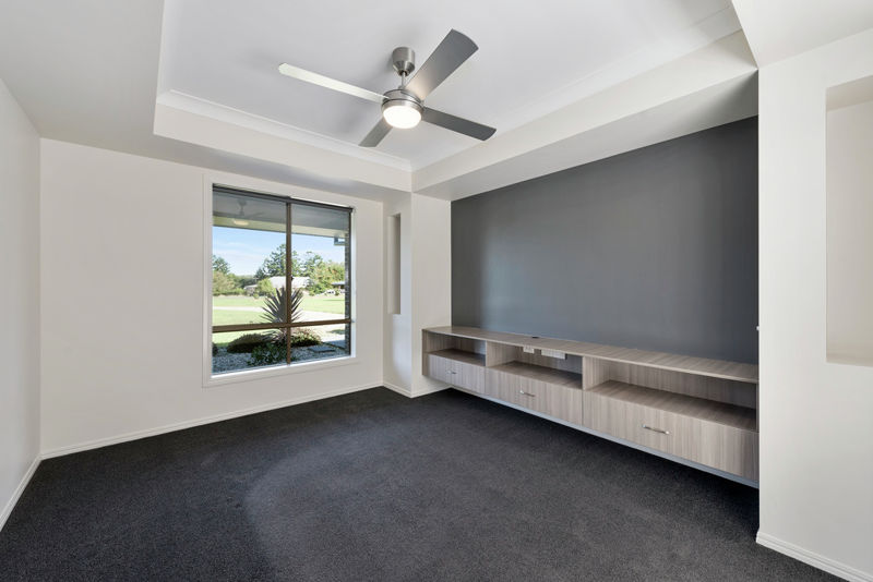 Real Estate in Valla