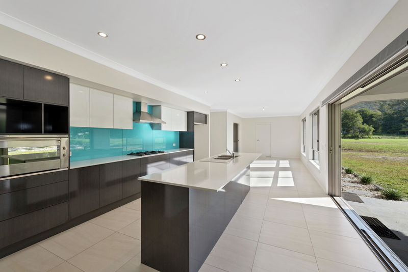 Valla real estate Sold