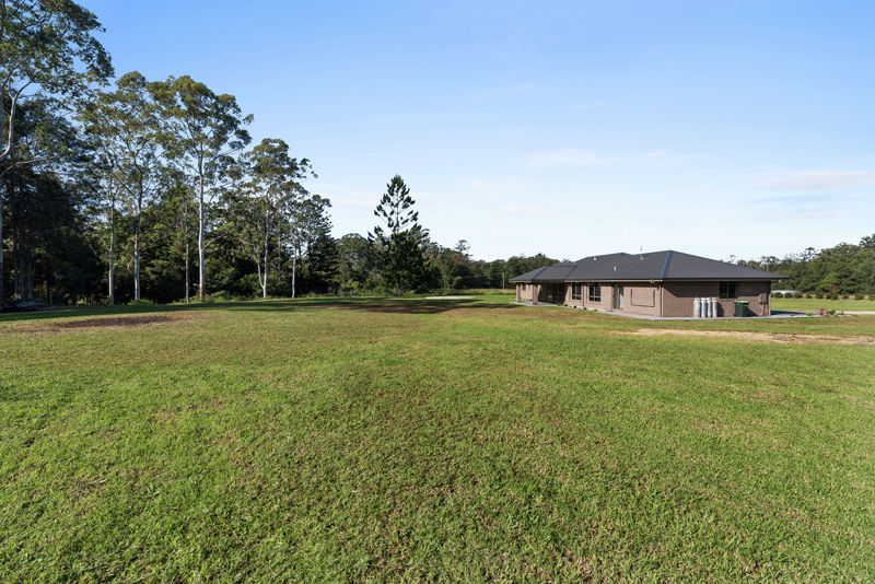 Real Estate in Valla