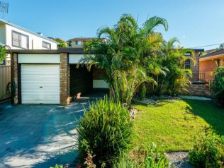 Property in Urunga - Leased