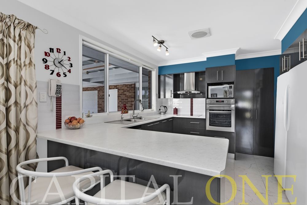 42 Christopher Crescent, Lake Haven, NSW 2263