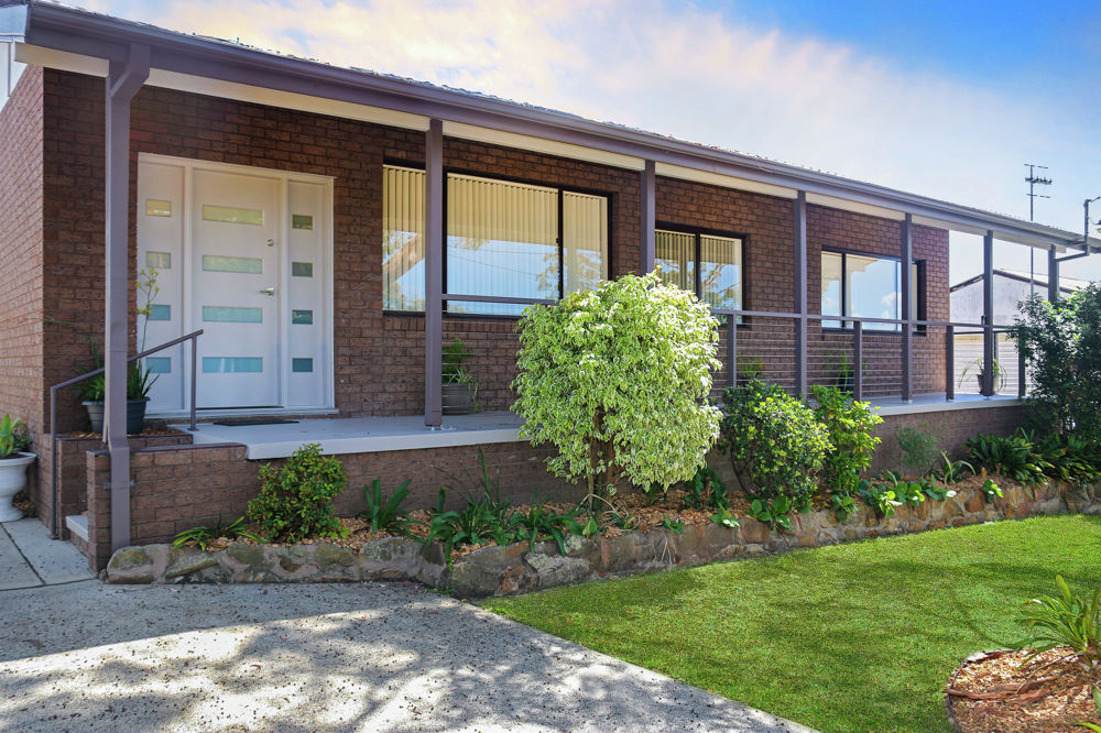 17 Joy Street, Gorokan, NSW 2263